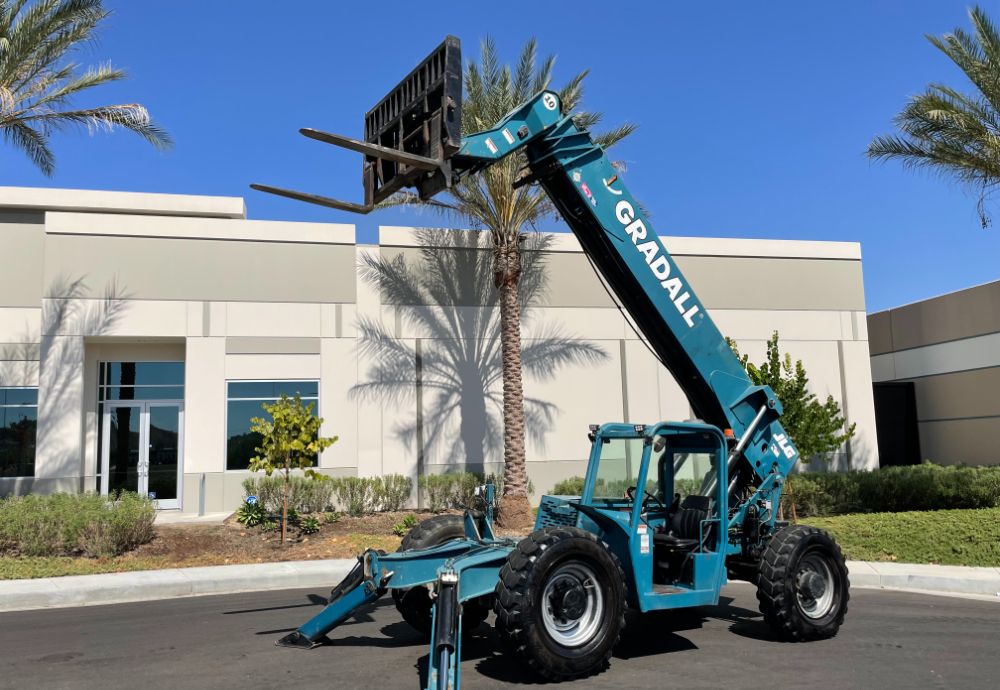 2005 JLG Gradall 544D-10 55' 10,000 lbs Telescopic Reach Forklift Aux