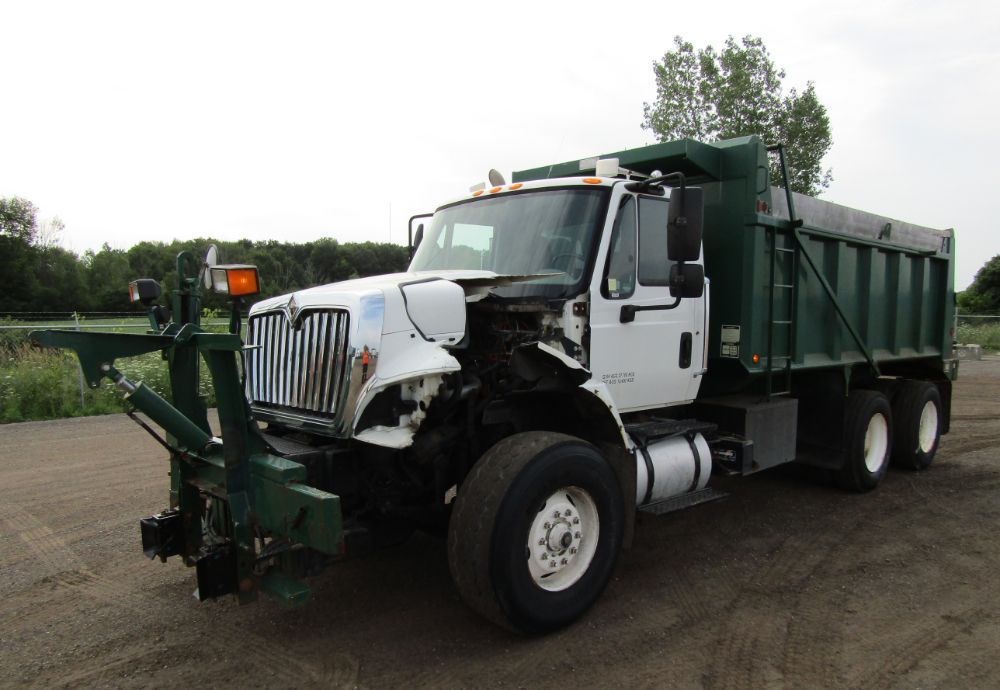 2009 International 7500 SBA 6x4  T/A Plow/Dump Truck Epoke Sander Blade