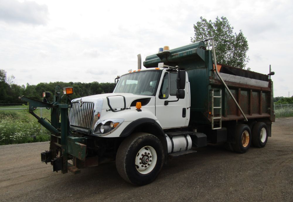 2009 International 7500 SBA 6x4 T/A Plow / Dump Truck Epoke Sander Blade