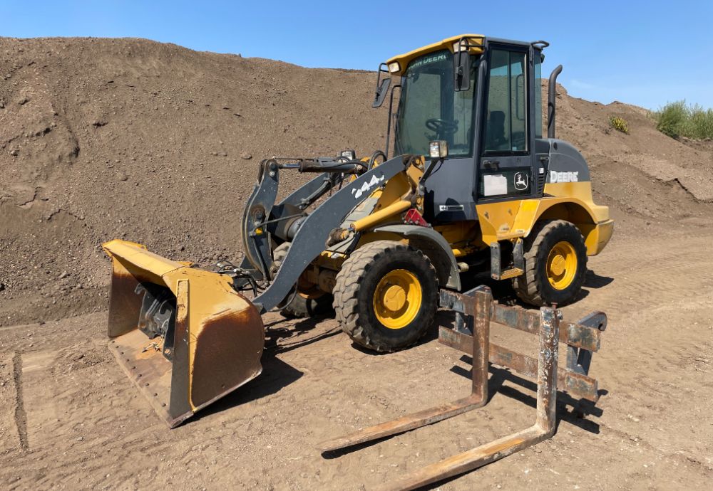 2009 John Deere 244J Wheel Loader A/C Cab Aux Hyd Q/C Bkt & Forks