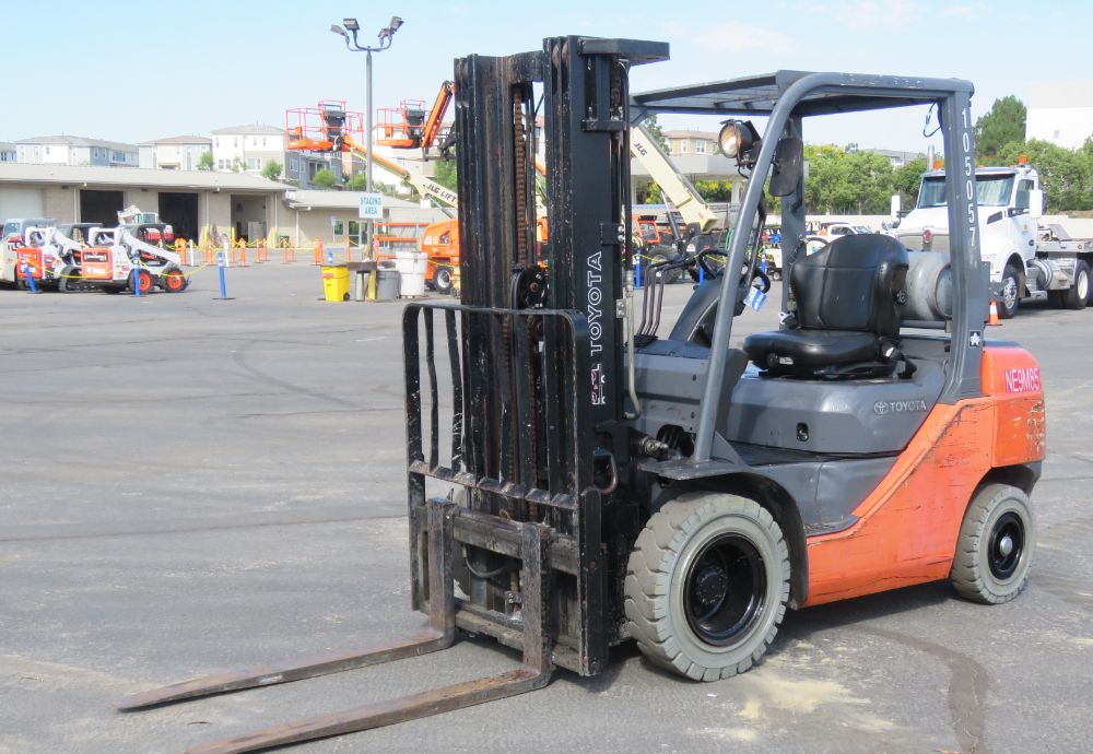 2012 Toyota 8FGU25 5,000 lbs LP Industrial Warehouse Forklift Truck S/S