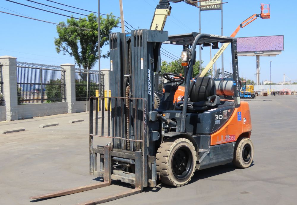 2013 Doosan G30P-5 4,500 lbs Warehouse Industrial Forklift Lift Truck LP