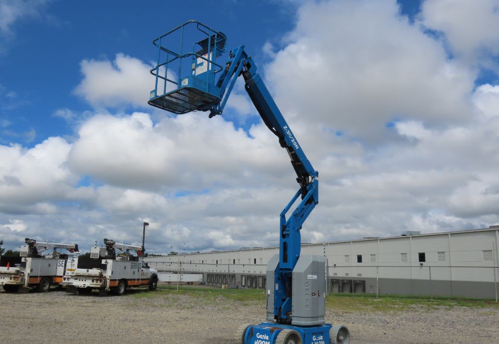 2013 Genie Z-30/20N 30' Electric Articulating Boom Lift Aerial Platform