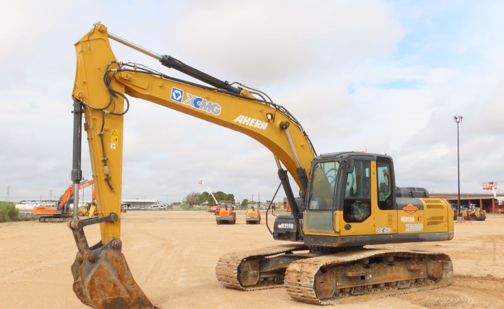 2015 XCMG XE210CU Hydraulic Excavator Track Hoe Aux Hyd A/C Cab Diesel