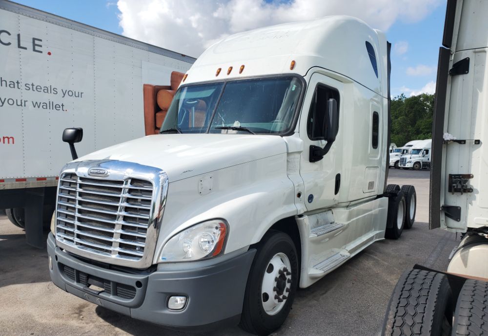 2016 Freightliner Cascadia 125 T/A Semi Truck Tractor Sleeper Cab -Parts/Repair