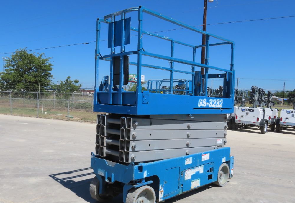 2016 Genie GS-3232 32' Electric Scissor Lift Man Aerial Platform 24V