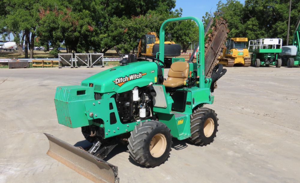 2017 Ditch Witch RT45 Ride-On 4x4 Trencher Deutz Diesel Side Shift Dozer