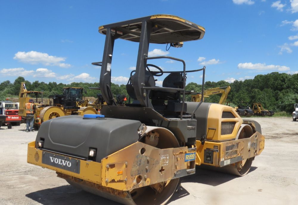 2017 Volvo DD110B 67  Double Drum Vibratory Roller Compactor Tractor